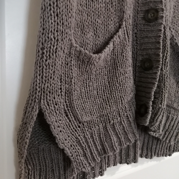 🤎 Abercrombie Knit Cardigan - Picture 2 of 5